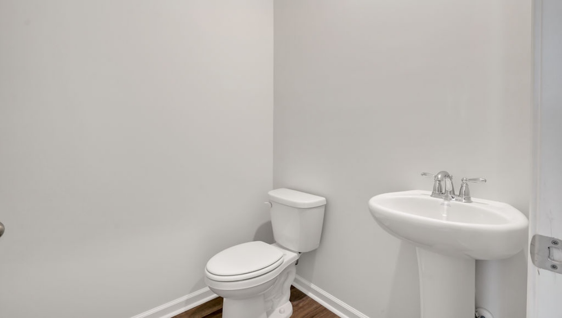 Homes in Leland NC. Grayson Park. The Glynn floorplan works wonders for a functional family that requires 4 bedrooms, 2.5 bath, a flex room, and all the space and storage in between this 2350 sq. ft floorplan.