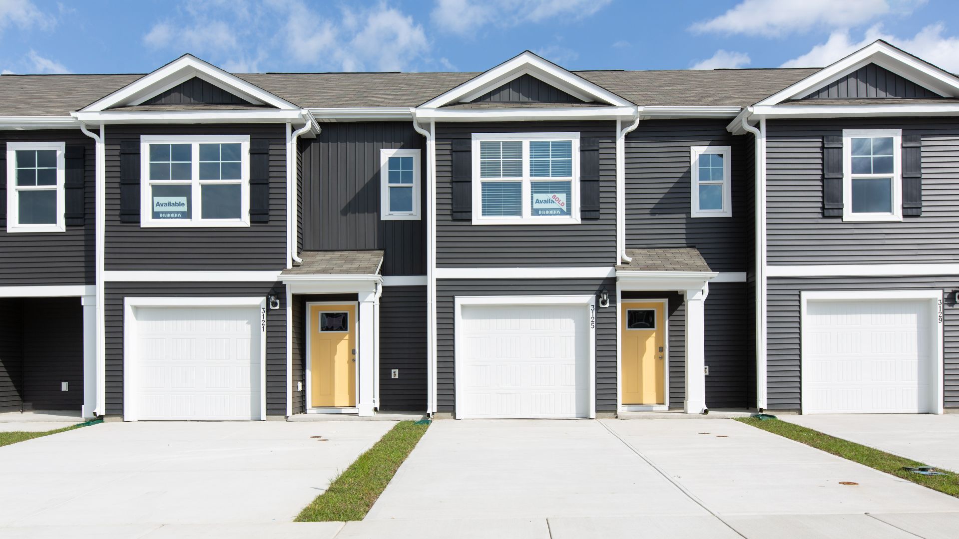 Welcome to the Pearson a two-story, 2-unit townhome with 3 bedrooms, 2.5 Baths, 1,418 sq ft and 1 car garage in a prime location!. Located in Leland, North Carolina in our Grayson Park community.