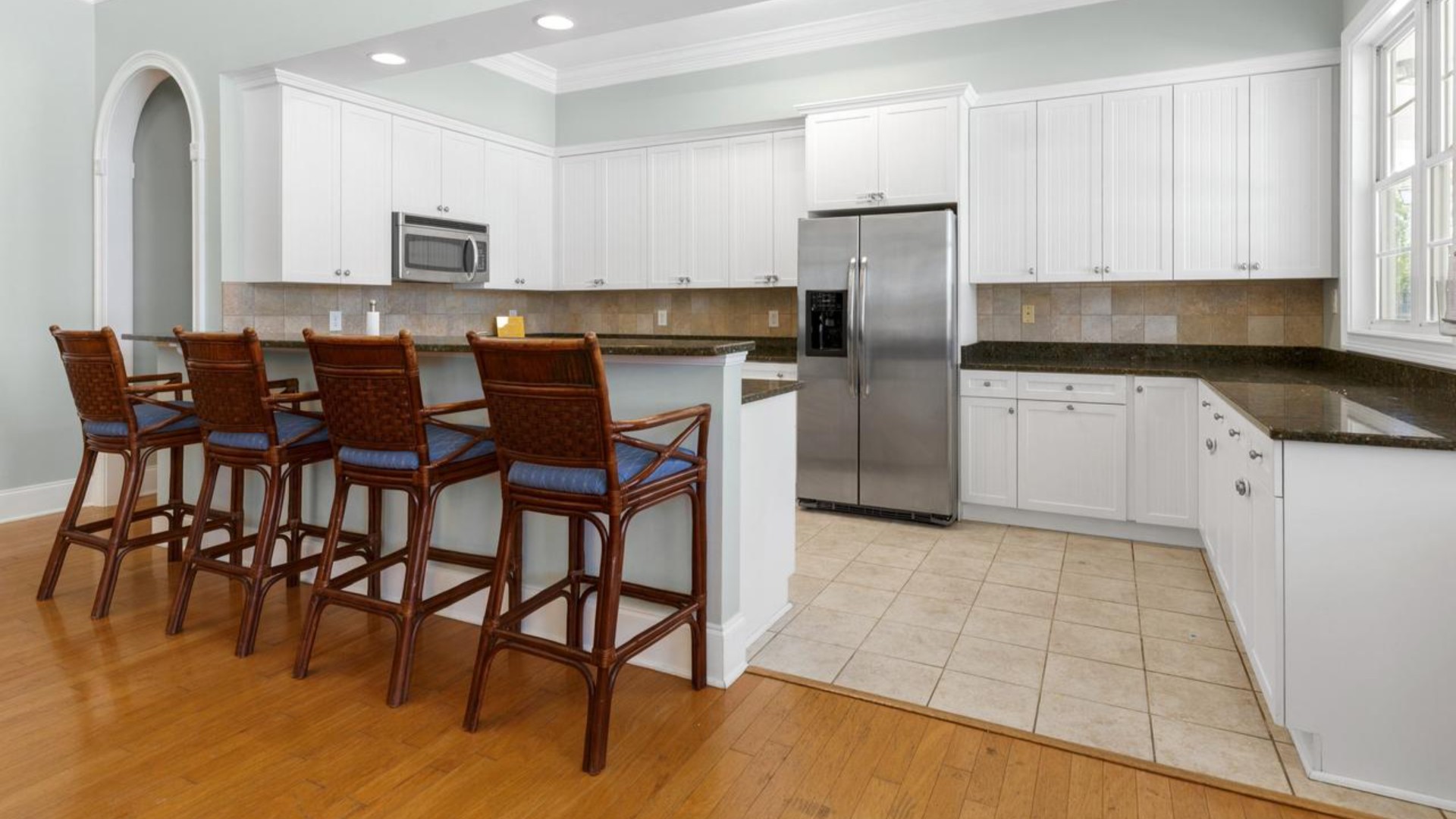 A fantastic addition to the Grayson Park community for our Homeowners! The new lineup of amenities that include Pickleball Courts, Playground, Dog Park and a Walking Trail.  Homeowners have access to a range of amenities such as a well-equipped clubhouse, a fitness room, a spacious competition swimming pool, splashpad, a kiddie pool, a hot tub, a sports court, a playground, and picturesque nature trails for walking.