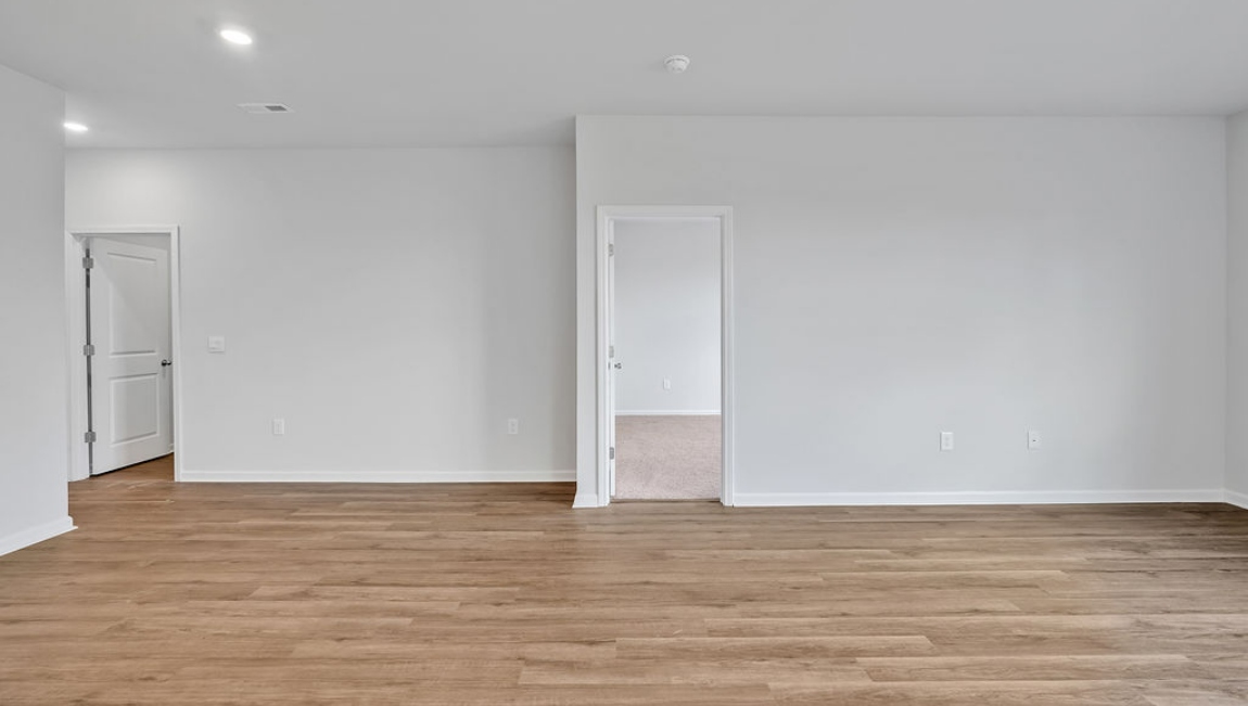 The Kerry floor plan offers open living space and a 2-car garage. Inside this 3 bedroom, 2 bathroom home, you’ll find 1,475 square feet of comfortable living.