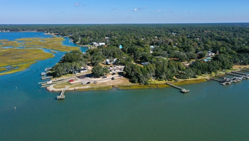 Boaters can reach Sunset Harbor Boat Ramp in just 6 minutes. Golfers have access to numerous world-class courses and resorts. Beach lovers are in for a treat with quick drives to the finest beaches in Brunswick County like Oak Island, Holden Beach, and Ocean Isle in North Carolina
