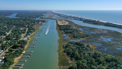 Boaters can reach Sunset Harbor Boat Ramp in just 6 minutes. Golfers have access to numerous world-class courses and resorts. Beach lovers are in for a treat with quick drives to the finest beaches in Brunswick County like Oak Island, Holden Beach, and Ocean Isle in North Carolina