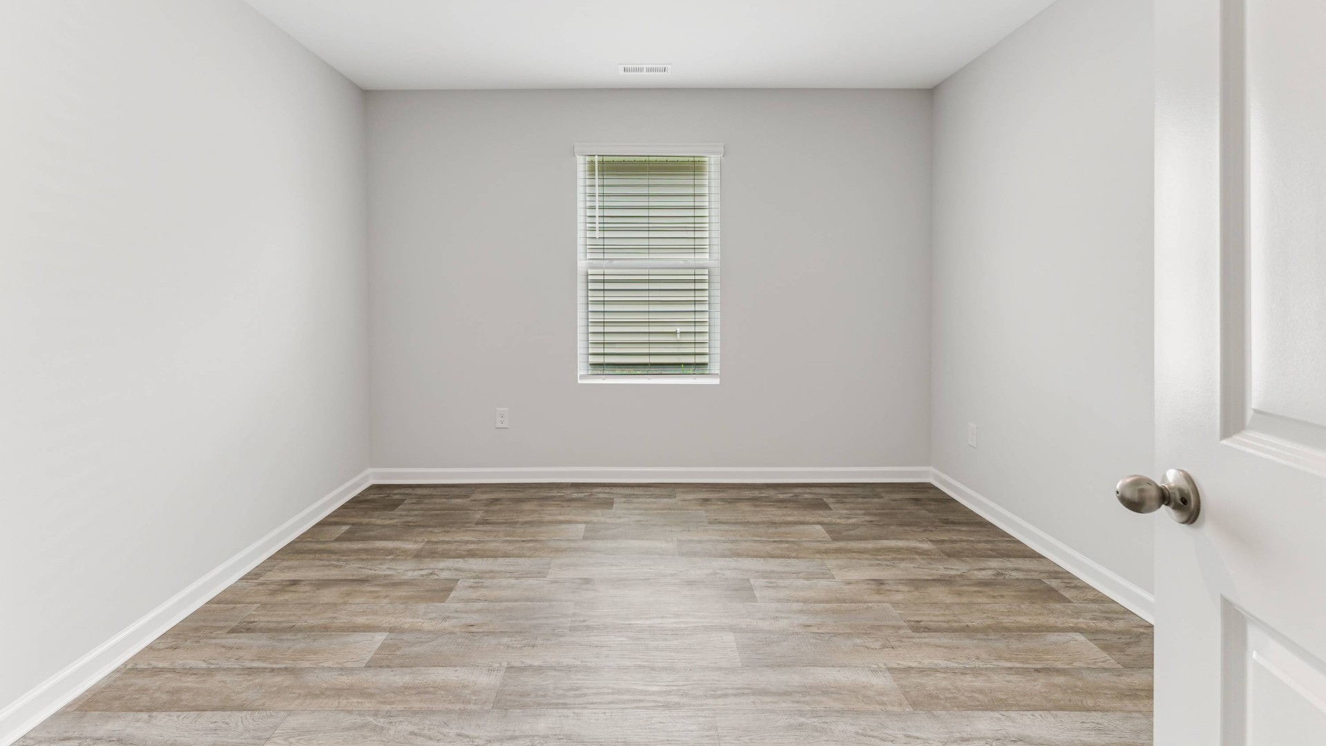 Guest bedroom with closet