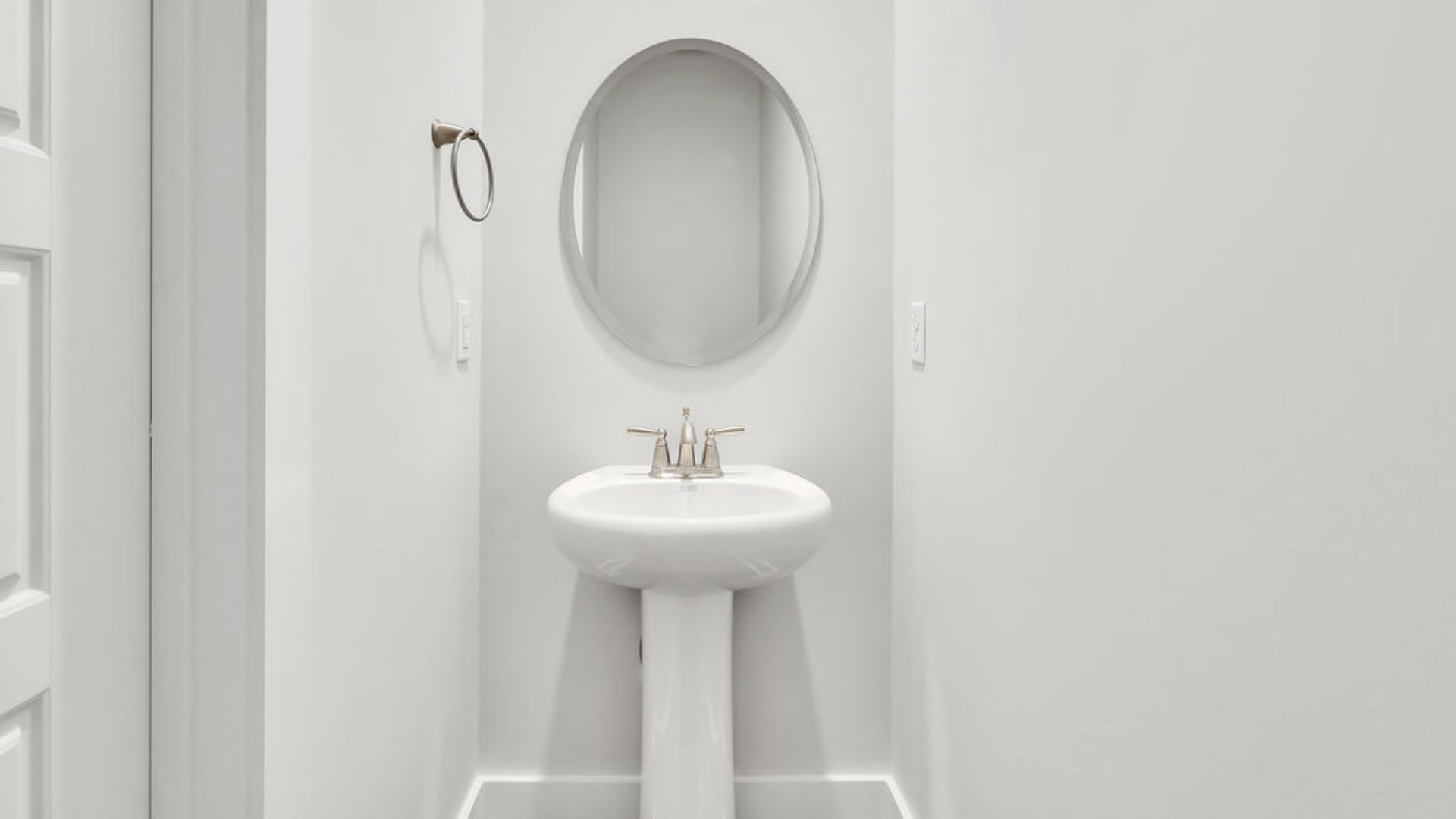 The Aisle is a two-story 4 bedroom, 2.5 bath floorplan with 1,928 square feet of living space.