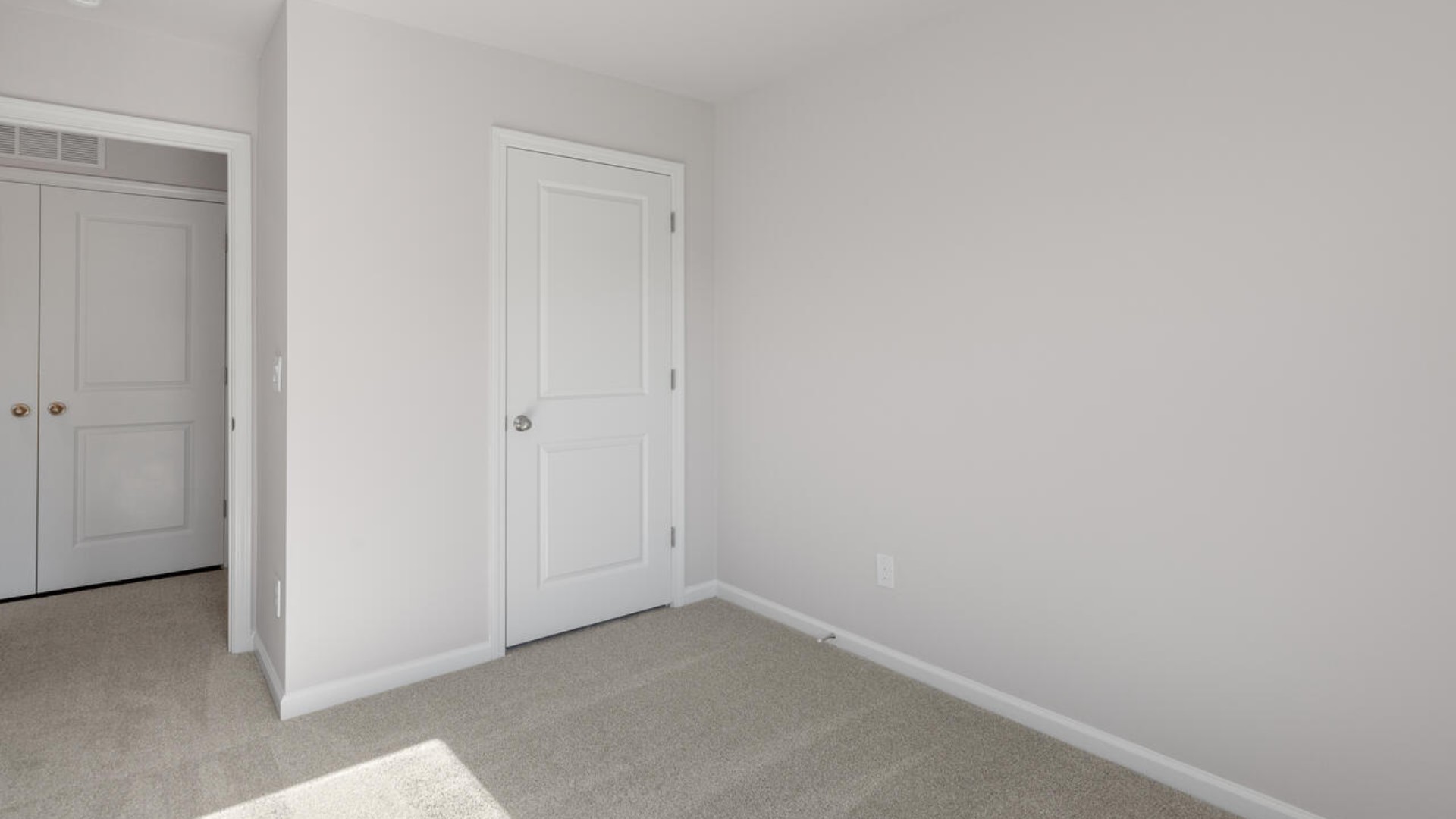 The second floor features the primary bedroom with a walk-in closet and double vanities. It also includes two additional bedrooms, a shared bathroom, and a laundry room for convenience. H