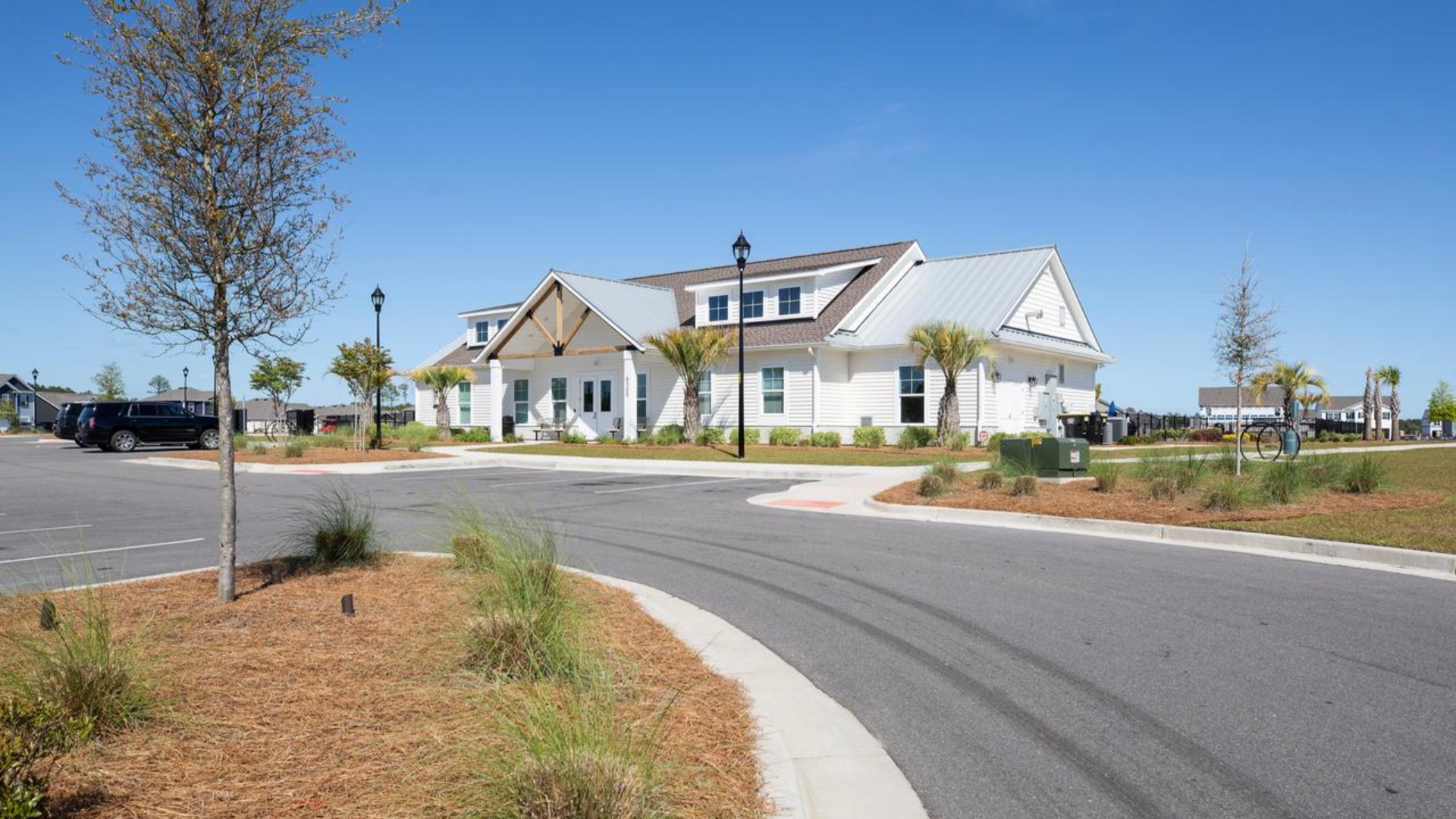 Homeowners will enjoy a resort style swimming pool, clubhouse with fitness room, golf simulator, full kitchen, firepit area, multi-game court, discovery playground and amenity pond.
