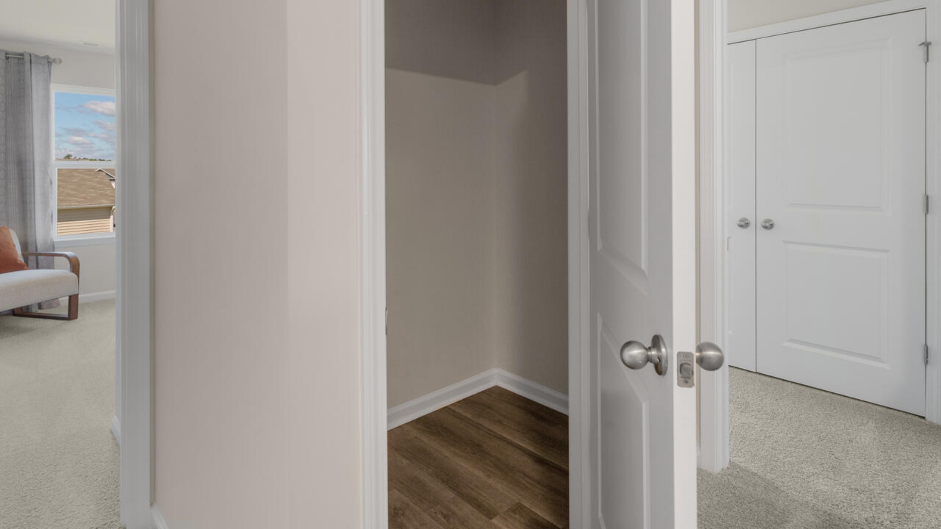 Your new Mitchell features an open concept first floor anchored by a spacious kitchen with a peninsula bar that overlooks your family and dining room.