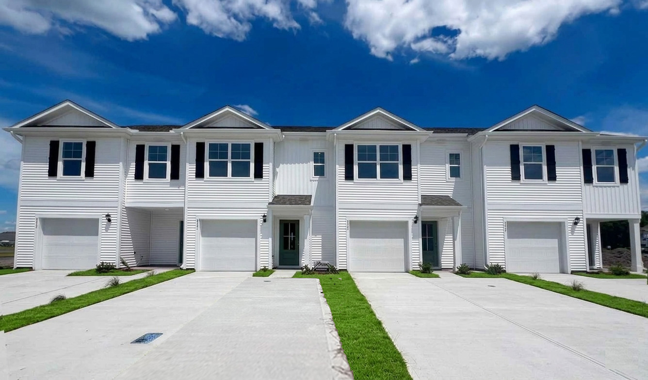 The Easley is a two-story townhome with 4 bedrooms, 2.5 Baths, and 1 car garage with 1,948 square feet of living space in a prime location! Your new home is in Castle Hayne, North Carolina in our Sidbury Station community.