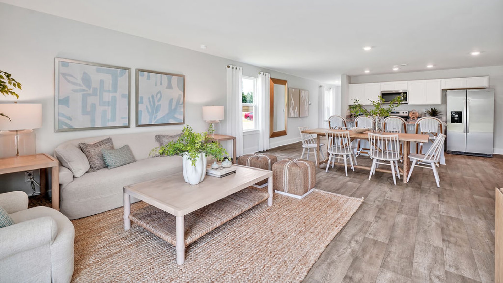 nside this 5 bedroom, 3.5 bathroom home with loft, you’ll find 2,583 square feet of comfortable living. The living area is an open concept, where your kitchen, living, and dining areas blend seamlessly into a space perfect for everyday living and entertaining.