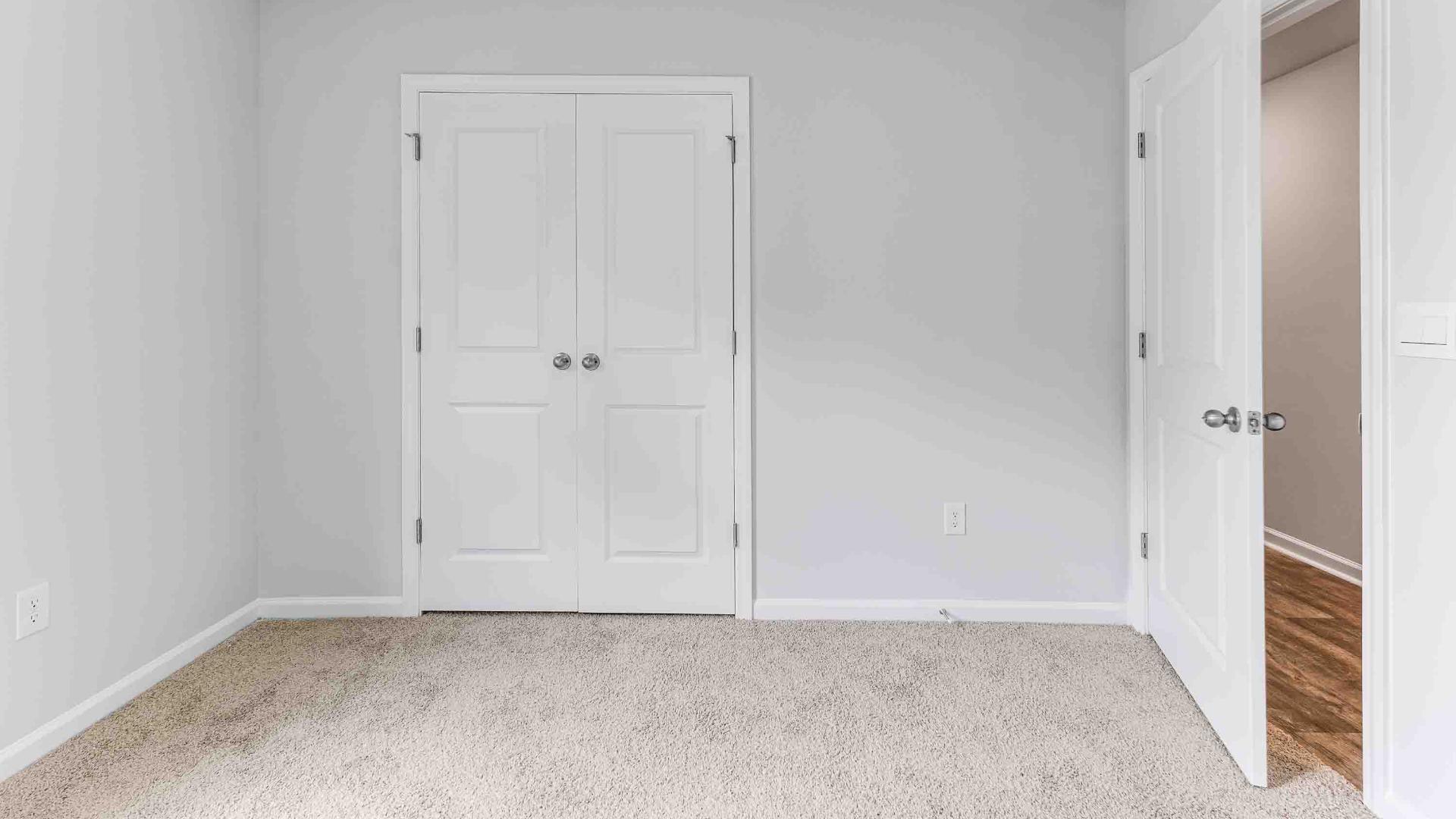 This homesite features a beautiful one-story Devon with 3 bedrooms and 2 full baths, an open concept living area, and storage closets galore throughout the home.