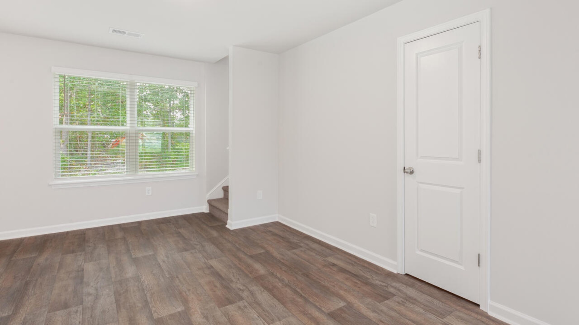 The Brandon offers an open floorplan where the great room leads into the dining room. The adjoining kitchen has a breakfast bar and pantry. Primary Suite with Deluxe Bath. Walk in closet off Primary Bath.