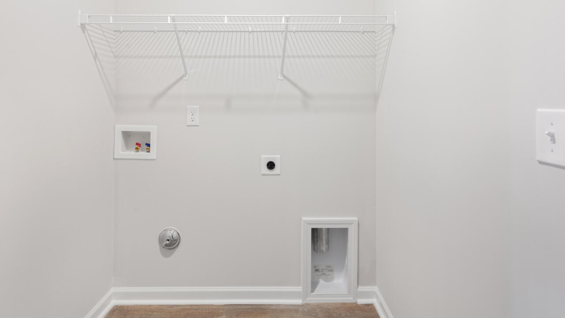 The Brandon offers an open floorplan where the great room leads into the dining room. The adjoining kitchen has a breakfast bar and pantry. Primary Suite with Deluxe Bath. Walk in closet off Primary Bath.