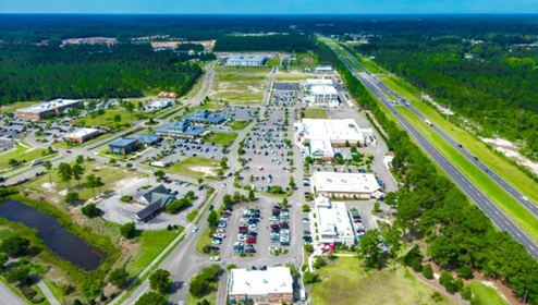 The community is conveniently located within 10 minutes of a wide range of restaurants, shopping centers, and medical offices.