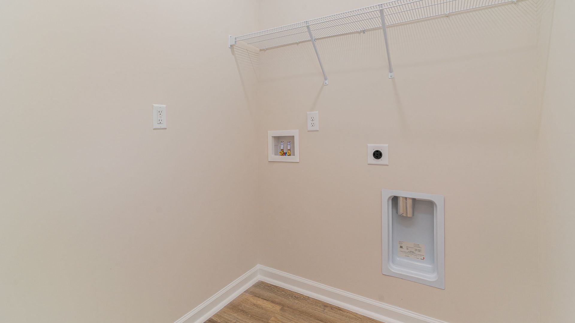 Inside this 5 bedroom, 3 bathroom home, you’ll find 2,583 square feet of comfortable living. The living area is an open concept, where your kitchen, living, and dining areas blend seamlessly into a space perfect for everyday living and entertaining.