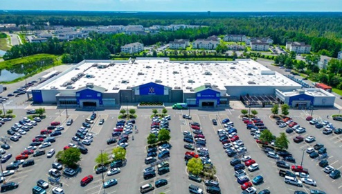 The community is conveniently located within 10 minutes of a wide range of restaurants, shopping centers, and medical offices.
