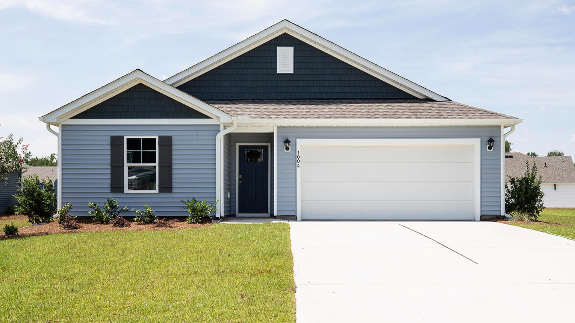 The Kerry floor plan featured in our Driftwood community in Richlands, North Carolina offers open living space with 3 bedrooms, 2 baths, 1,476 sq ft and a 2-car garage.