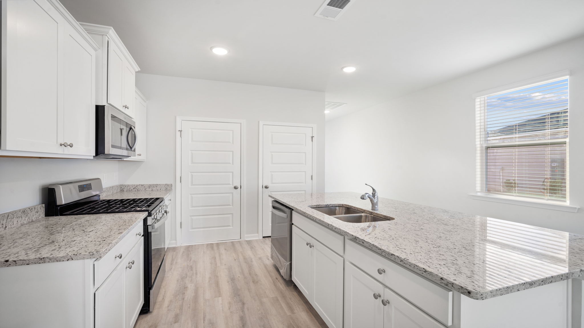 Floating kitchen island with the kitchen sink