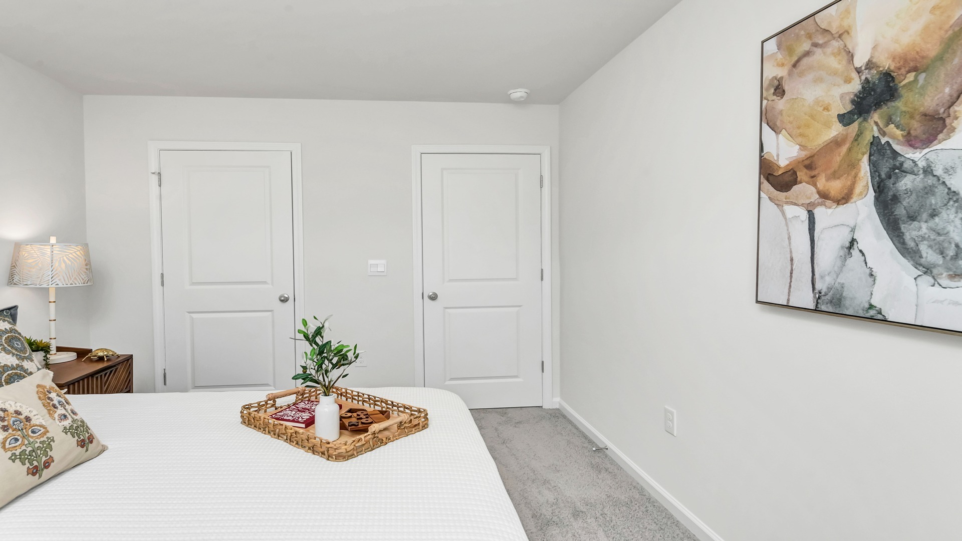 Private bedroom 2 closet