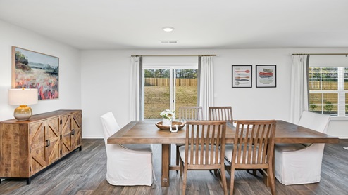 Aisle Dining Area.