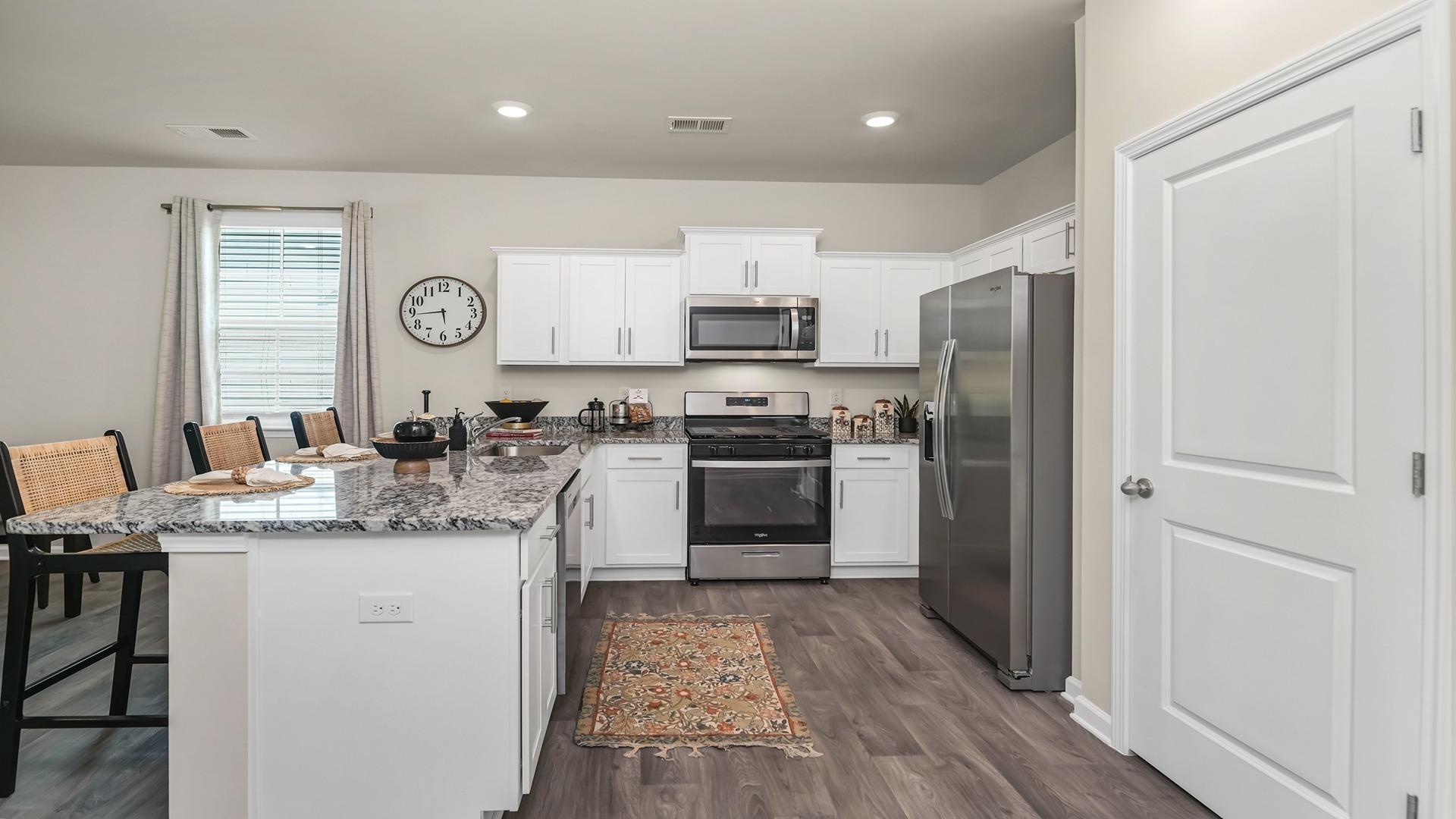 Spacious pantry in the kitchen space