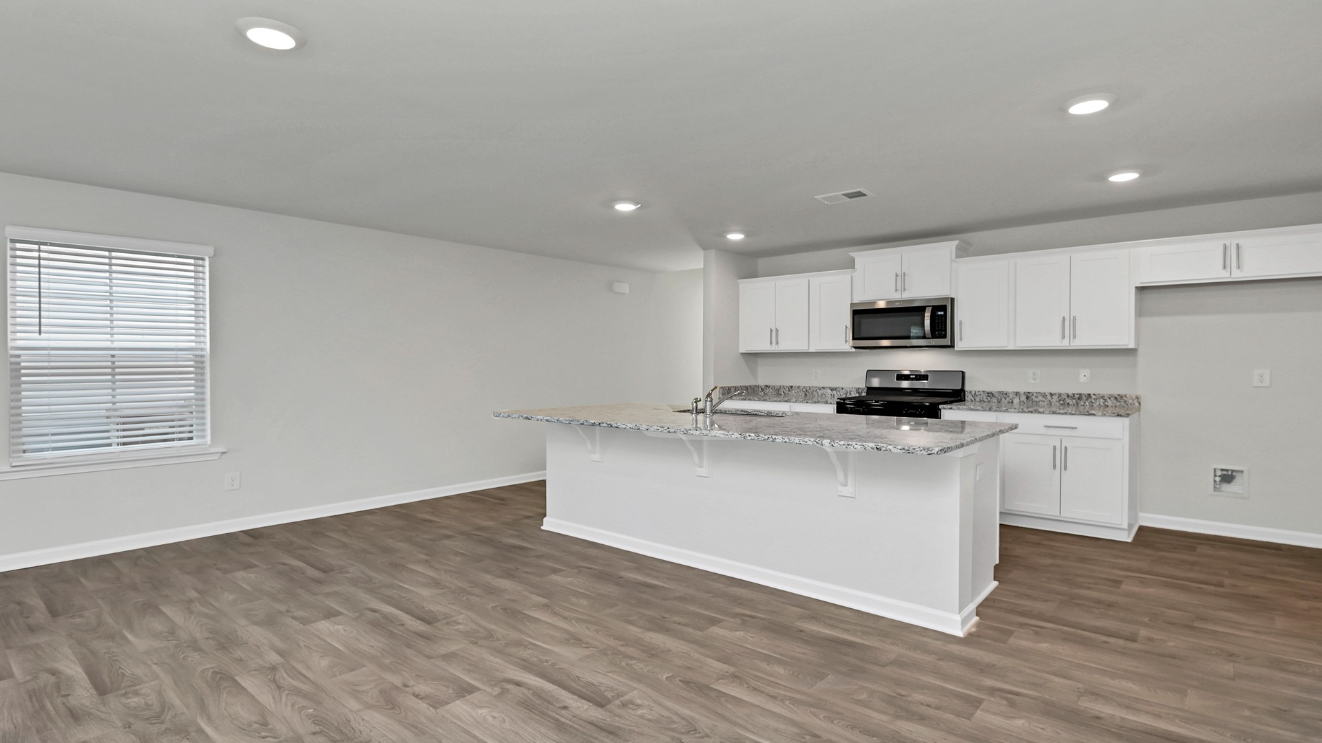 Space for barstool seating at floating island