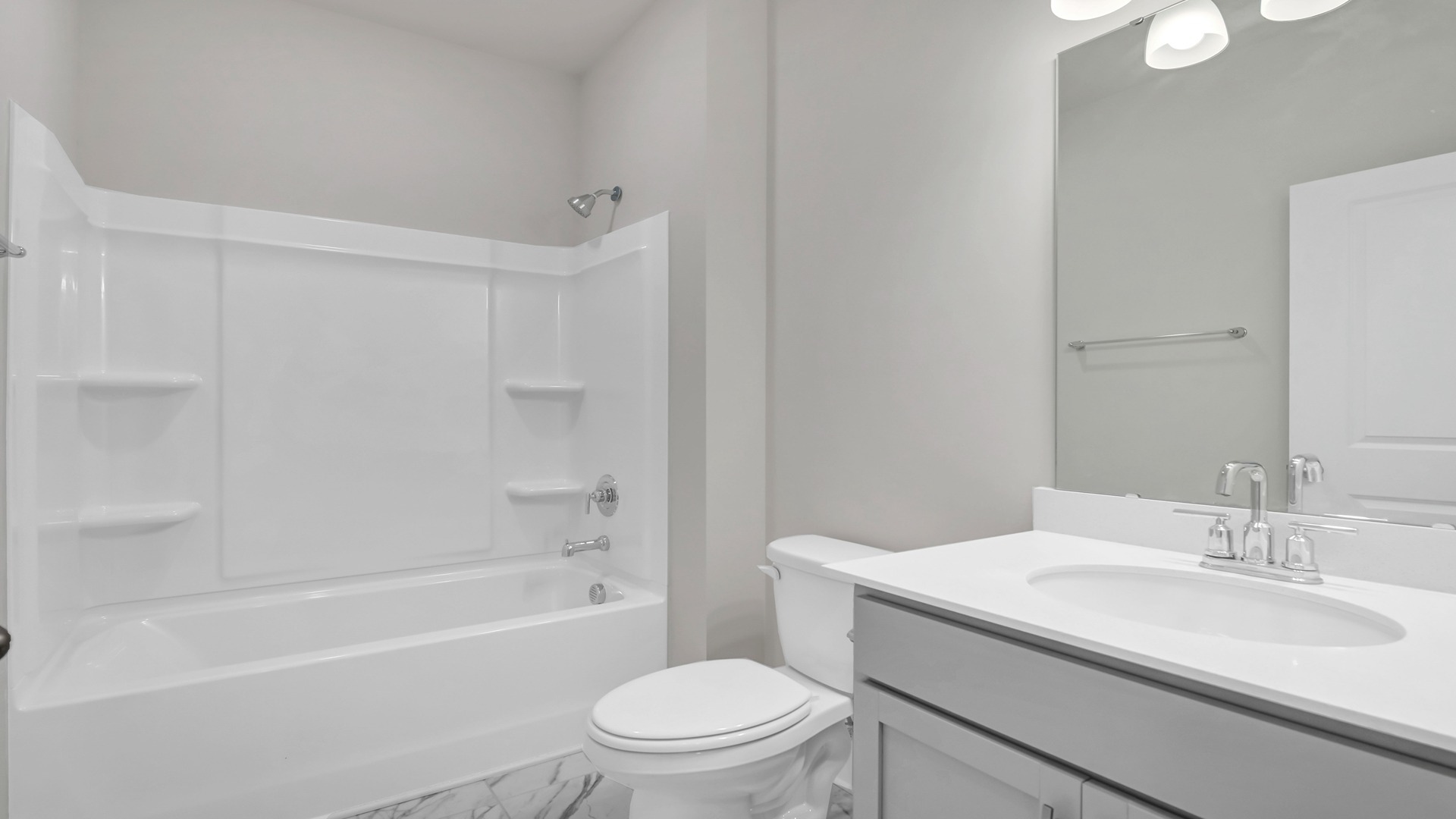 Bathroom 2 with a shower/tub combo