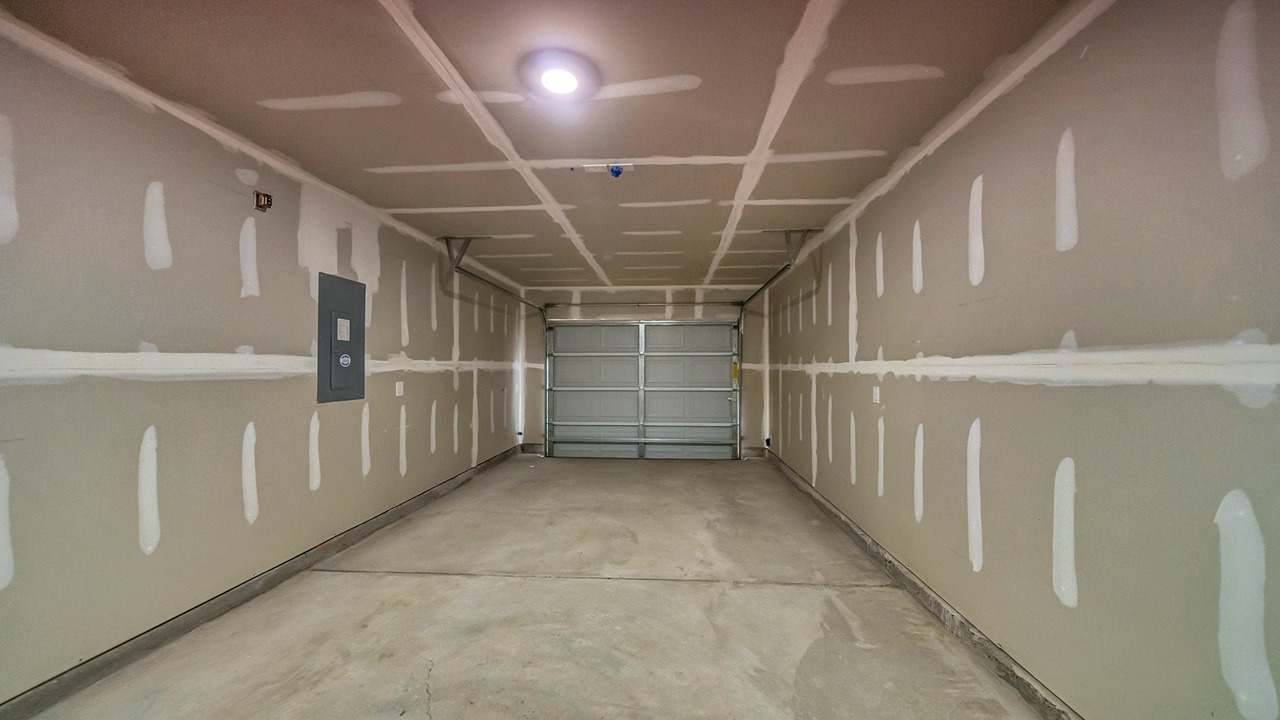 There is a 1-car garage.