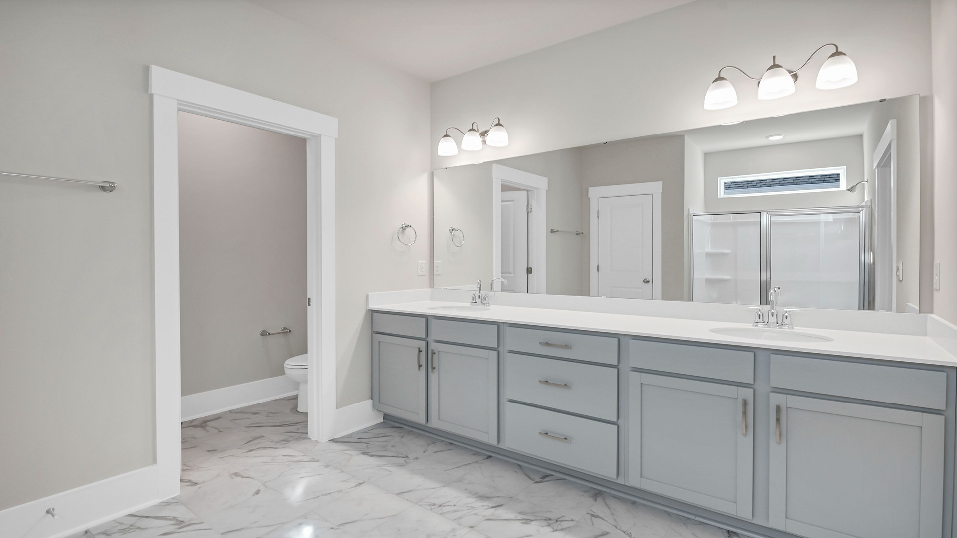 Double primary vanity