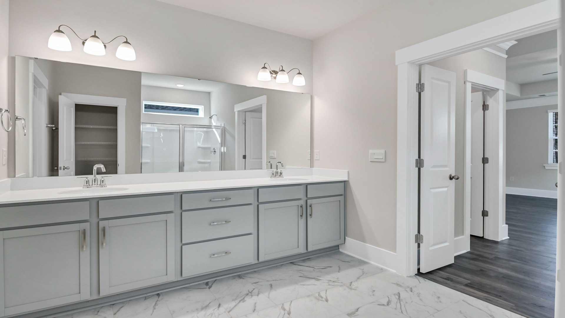 Double primary vanity