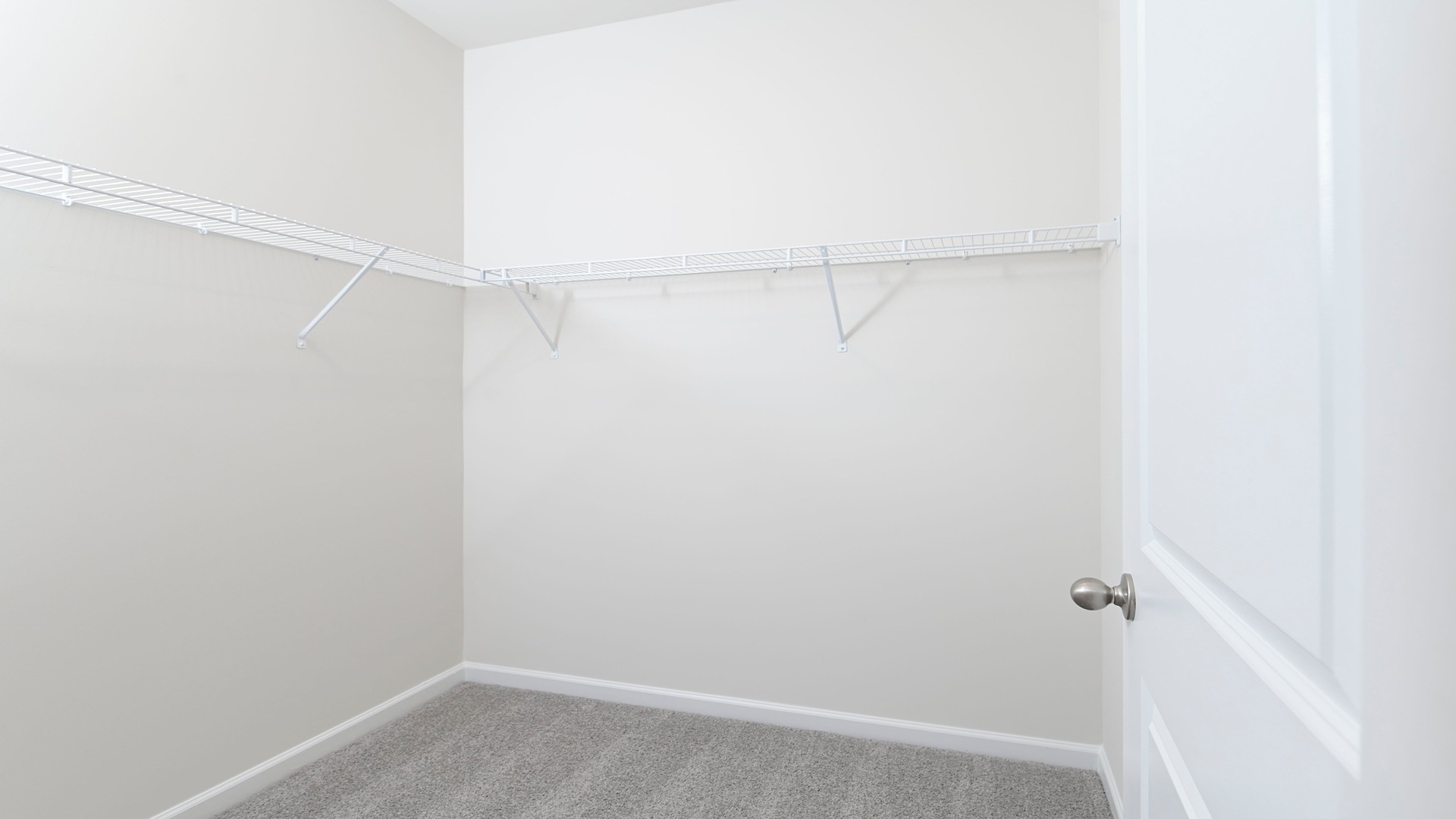 Walk-in primary closet
