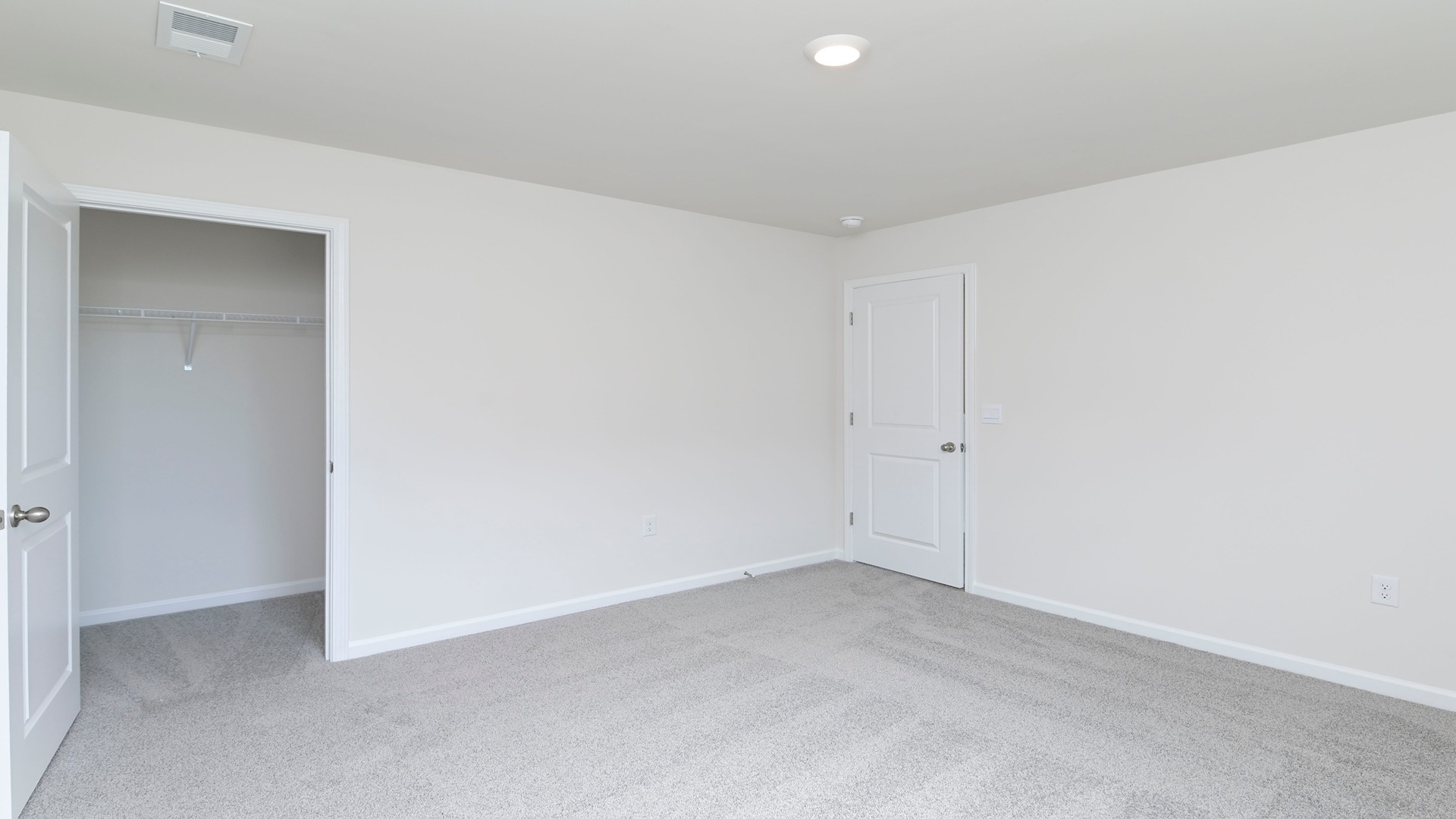 Walk-in closet in bedroom 4