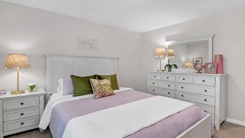 Cali Front Bedroom (bedroom 2)