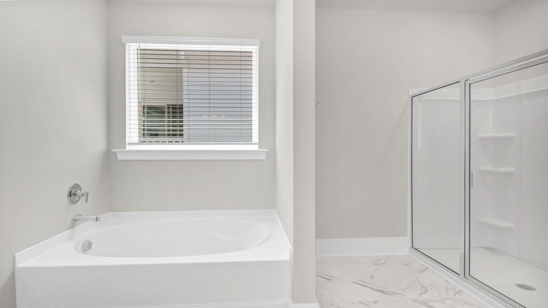 Standup primary shower and tub