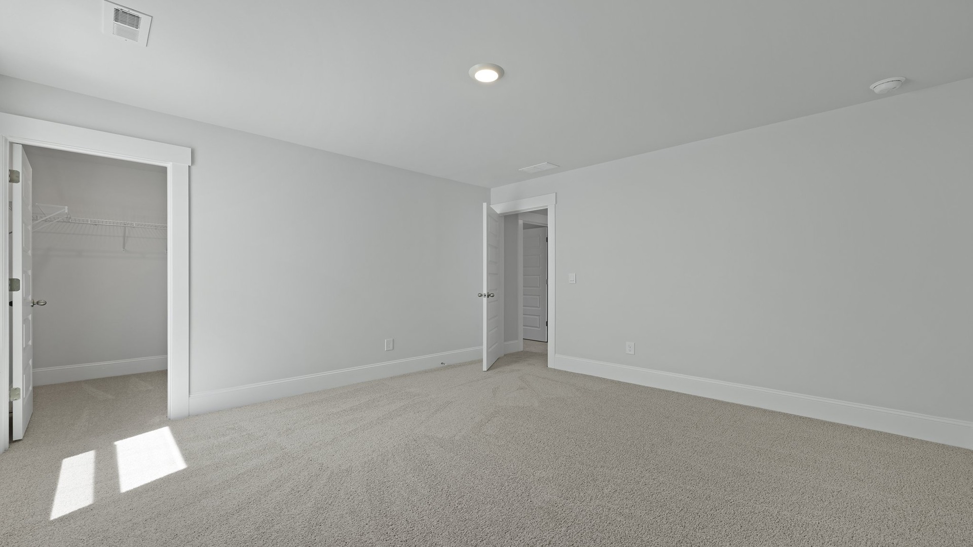 Bedroom 5 with walk-in closet