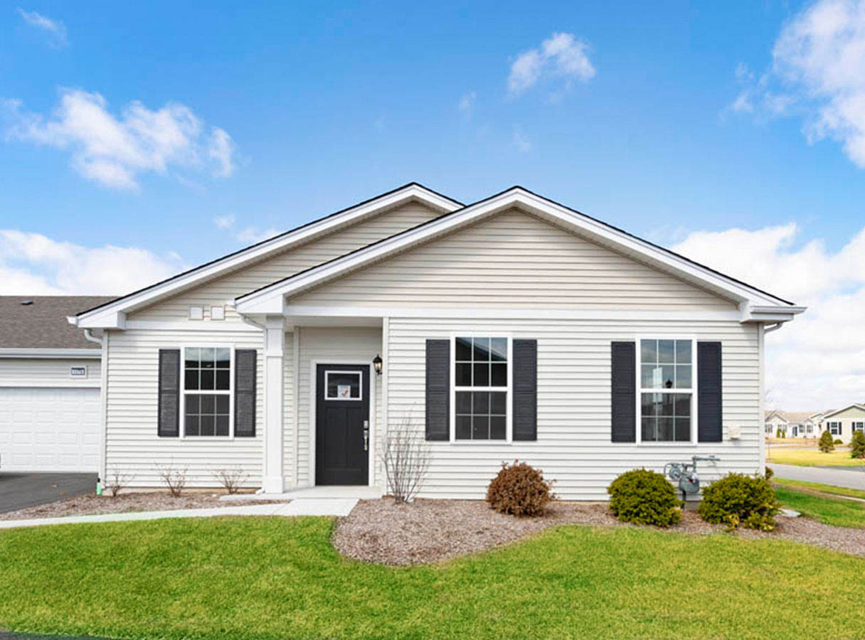New Homes in Carillon At Cambridge Lakes Ranch Townhomes Pingree