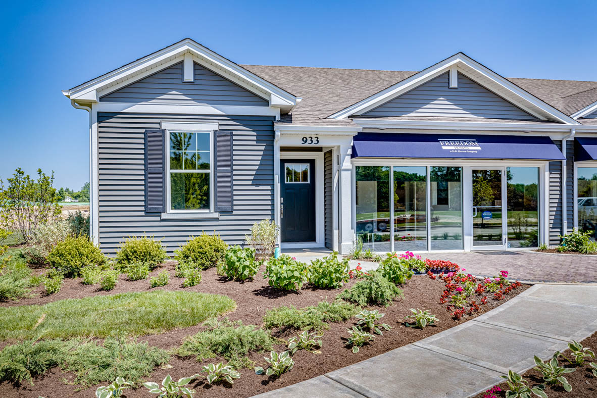 New Homes in Lincoln Valley Ranch Townhomes and Duplexes North Aurora, IL D.R. Horton