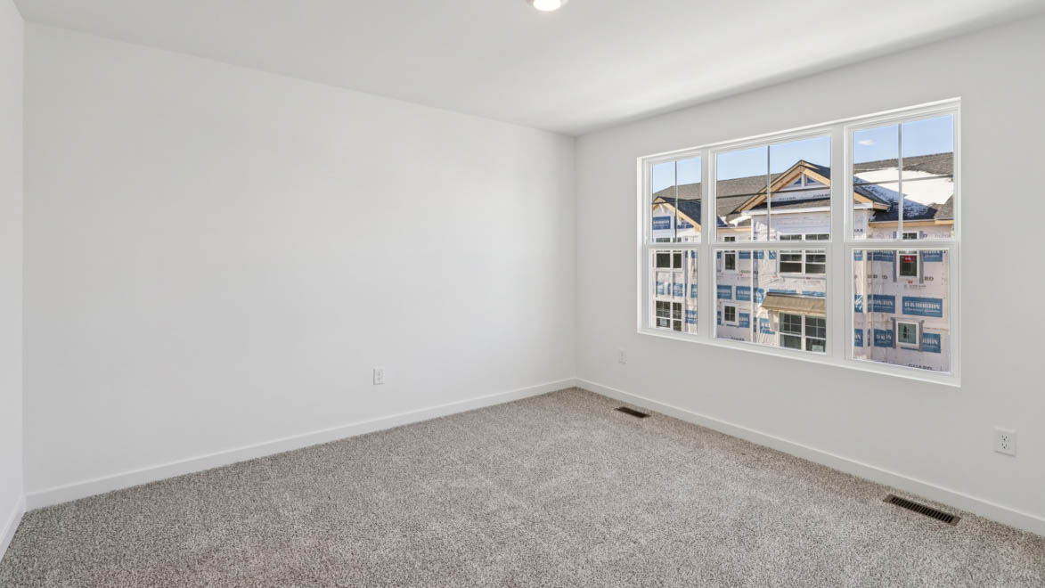 Upstairs primary bedroom