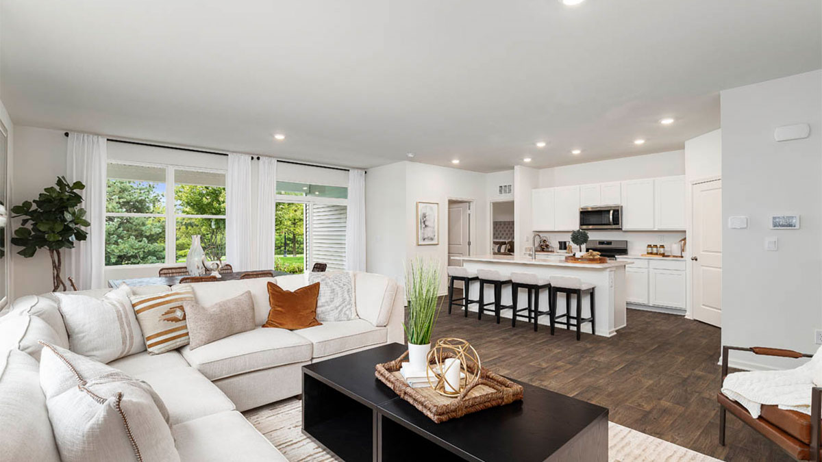 great room overlooking kitchen