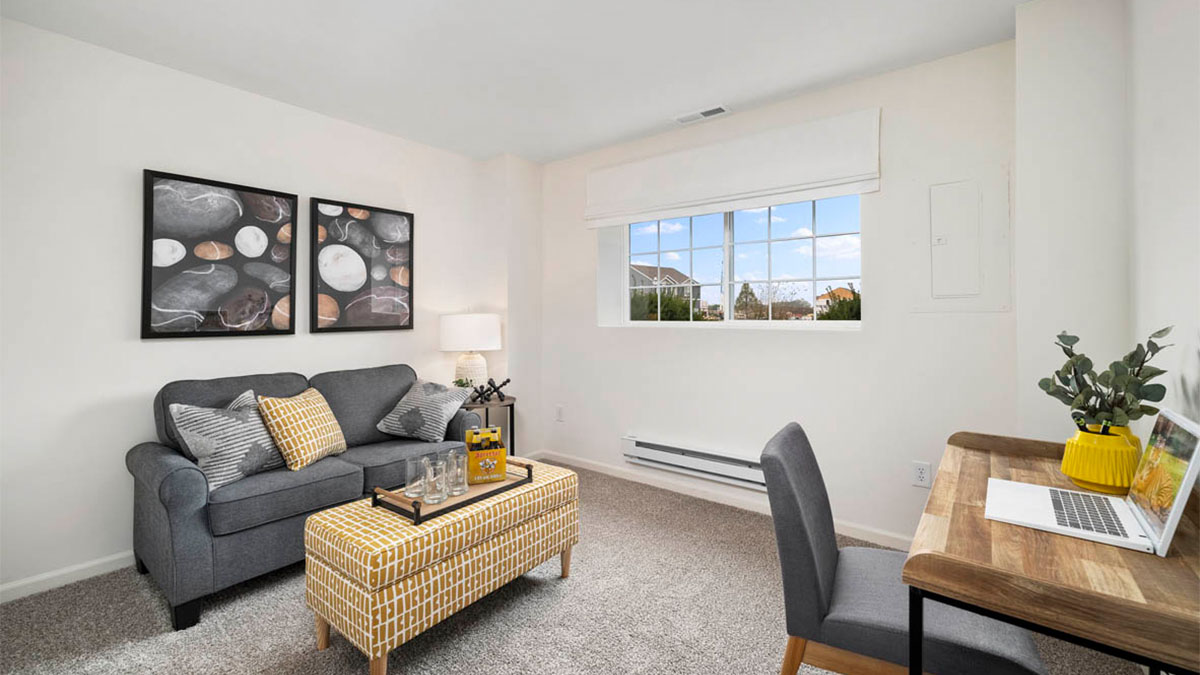 first level office/flex space