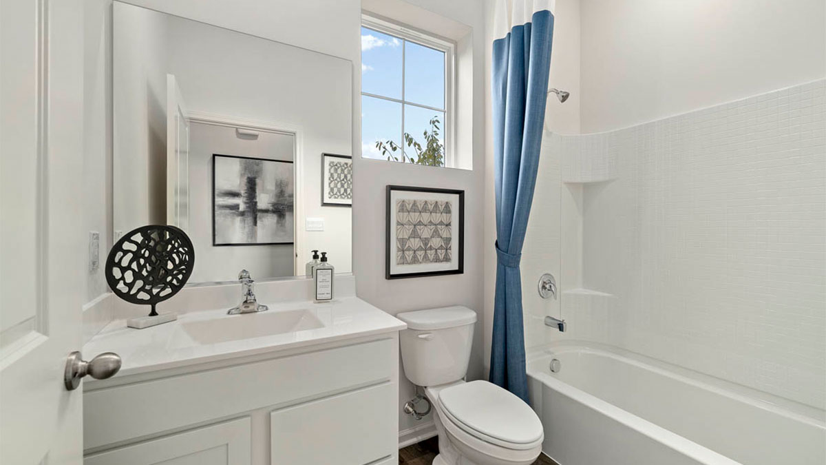 secondary full bath