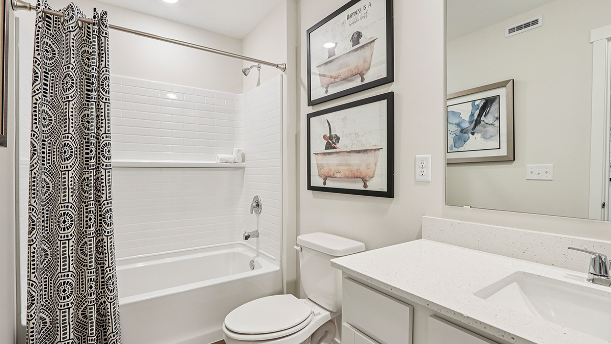 secondary upper level full bathroom