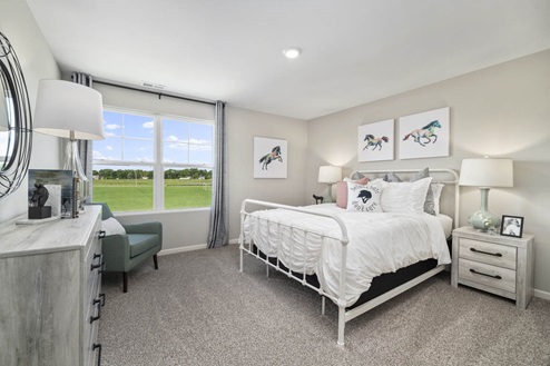 Spacious girl's room in Ivanhoe Holcombe model