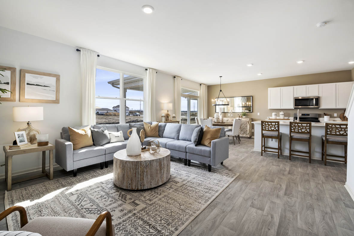 open concept living room, dining room and kitchen