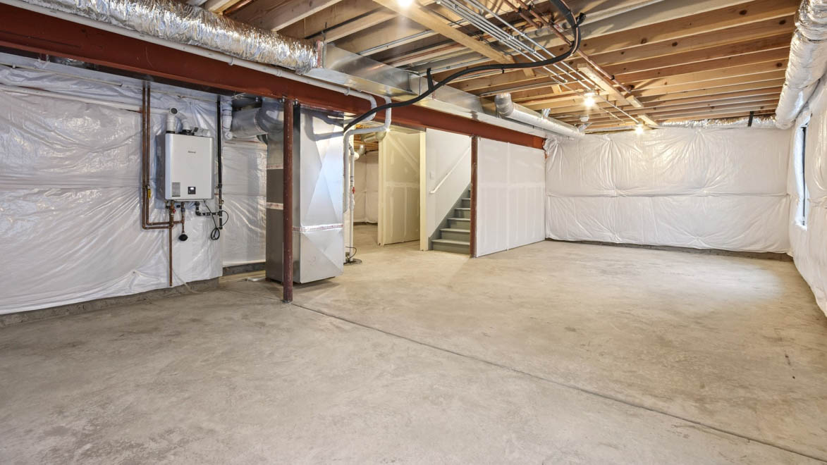 full unfinished basement