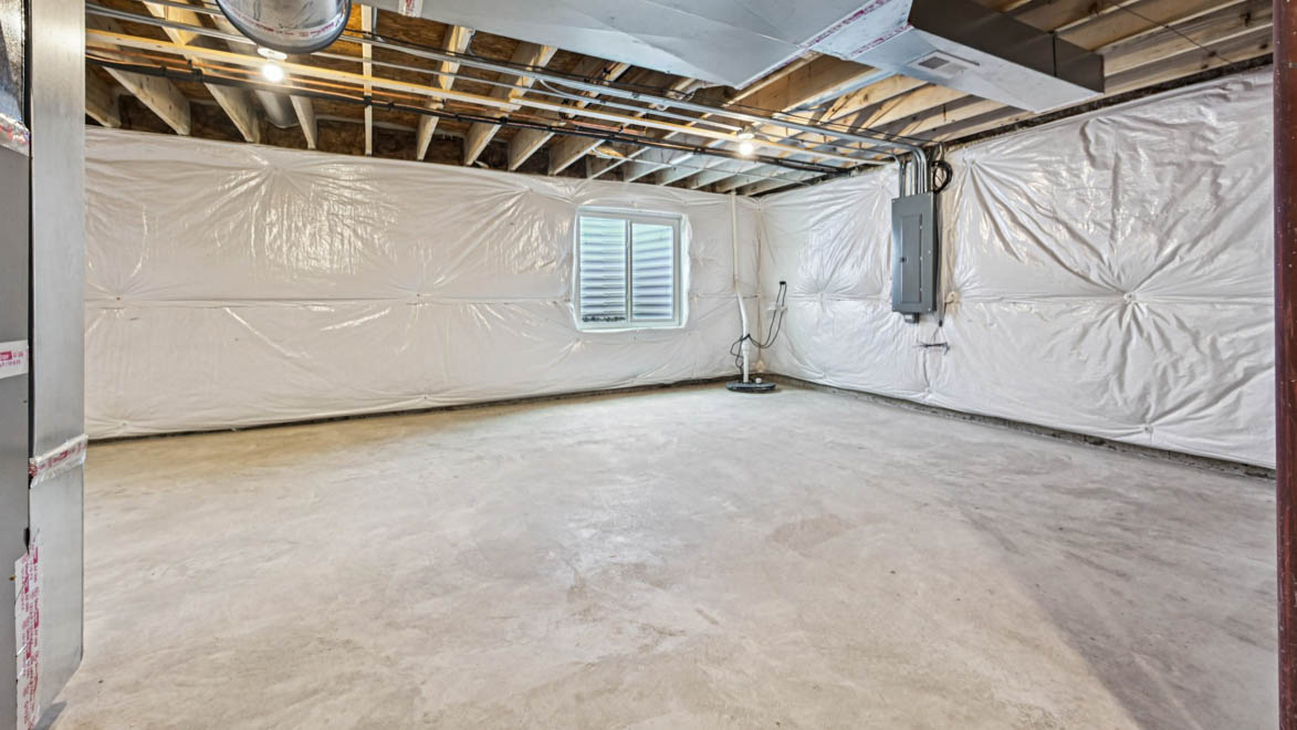 Unfinished full basement
