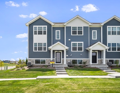 End unit exterior townhome building