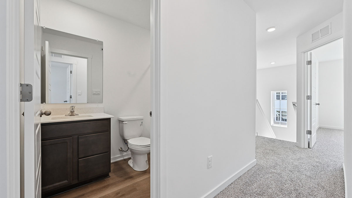 Secondary bathroom down the hallway