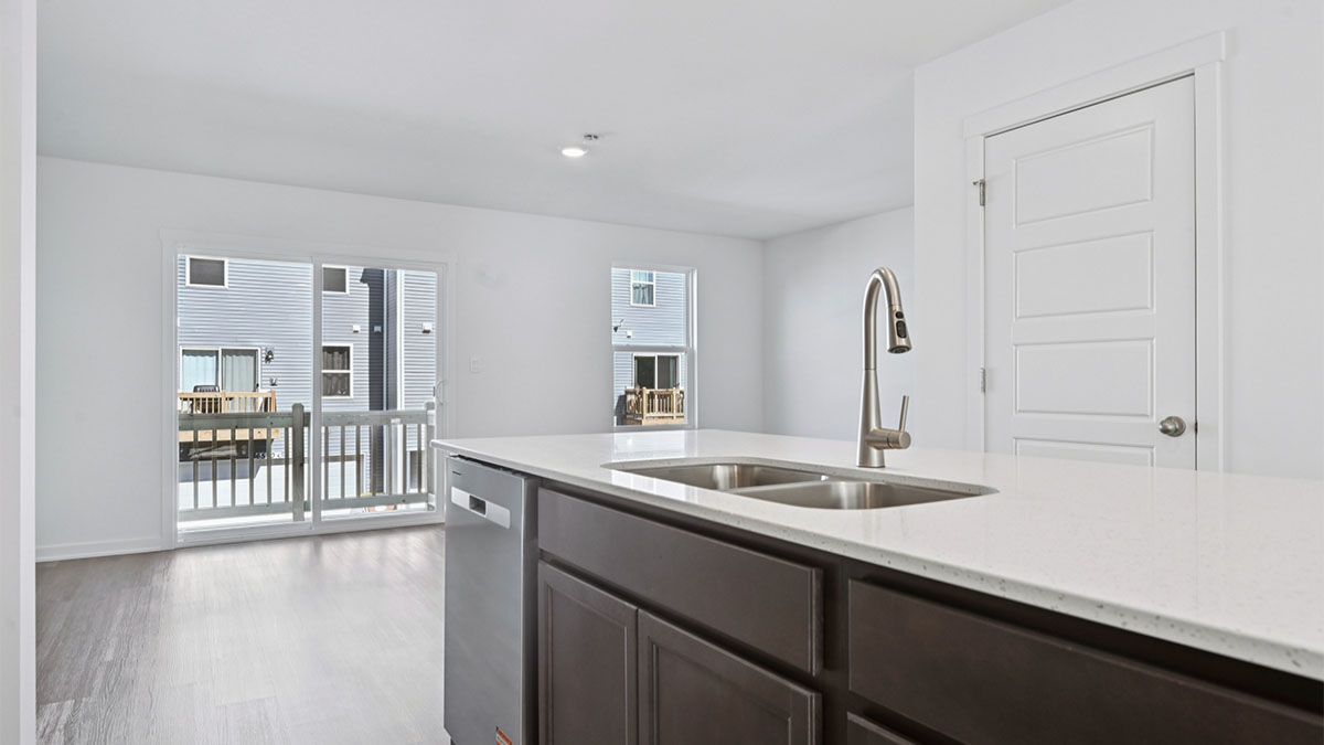 Kitchen island with sink and dishwasher