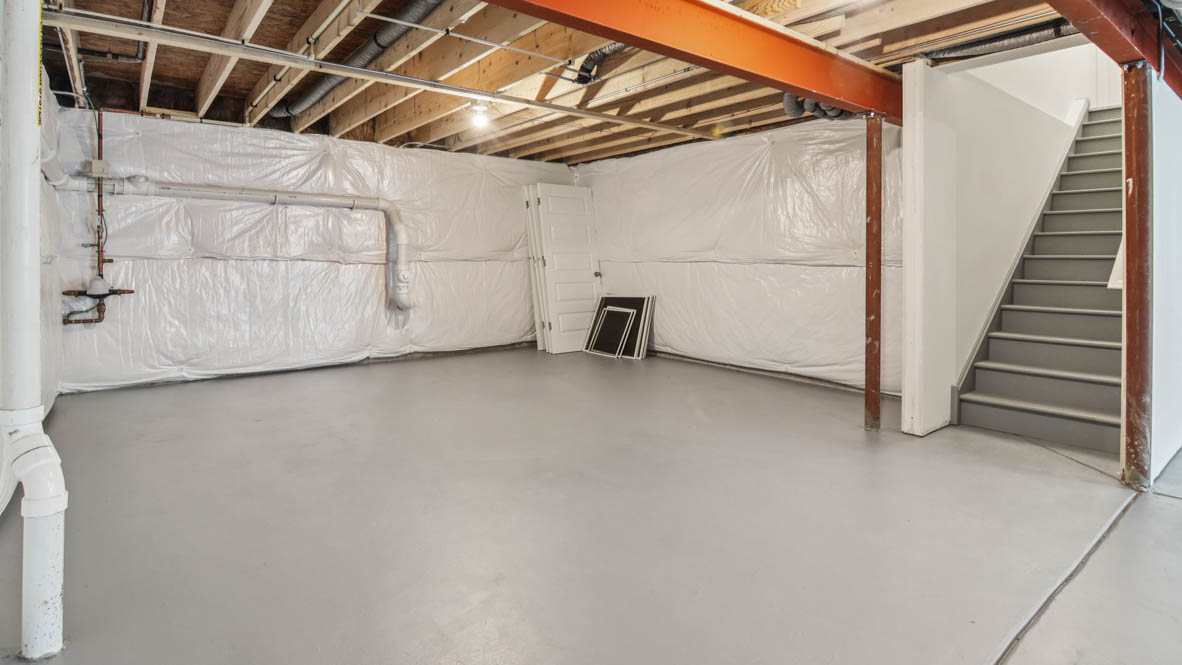 Full unfinished basement