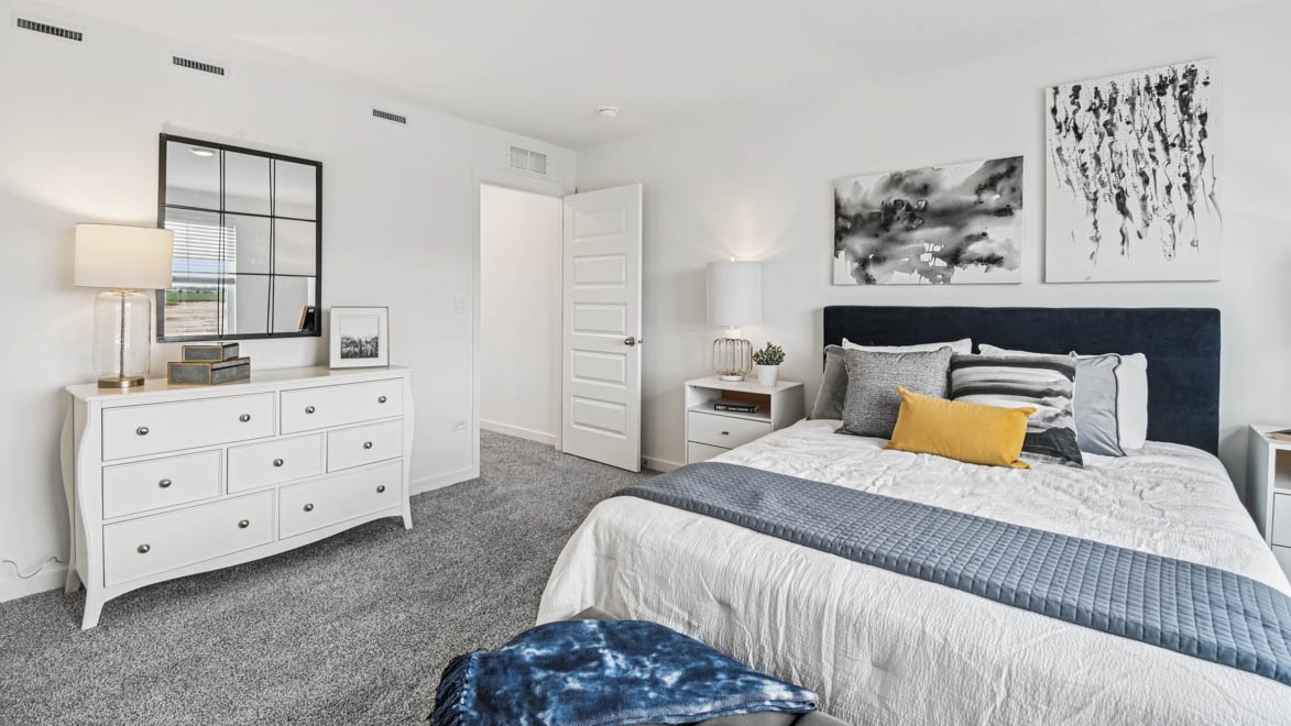 Upstairs primary bedroom